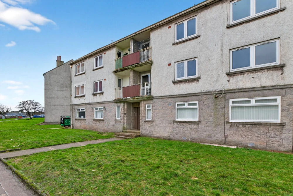 2 bed flat to rent, Park Street, Kilmarnock | krispyhouse